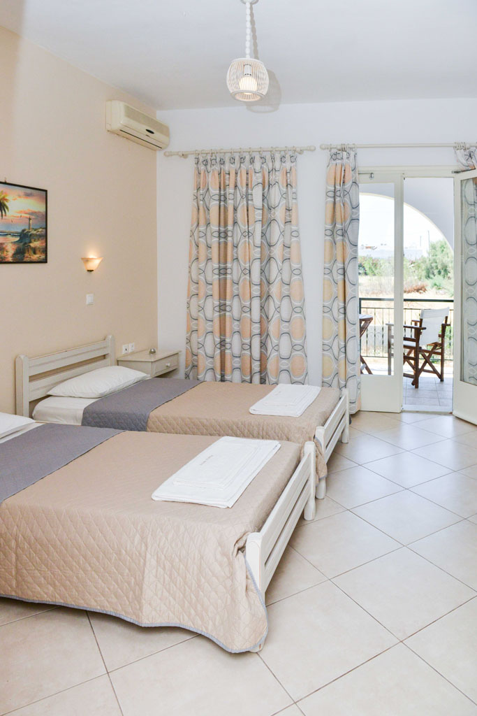 Ενοικιαζόμενα Δωμάτια Νάξος - Δωμάτιο 12 - Sunshine Naxos
